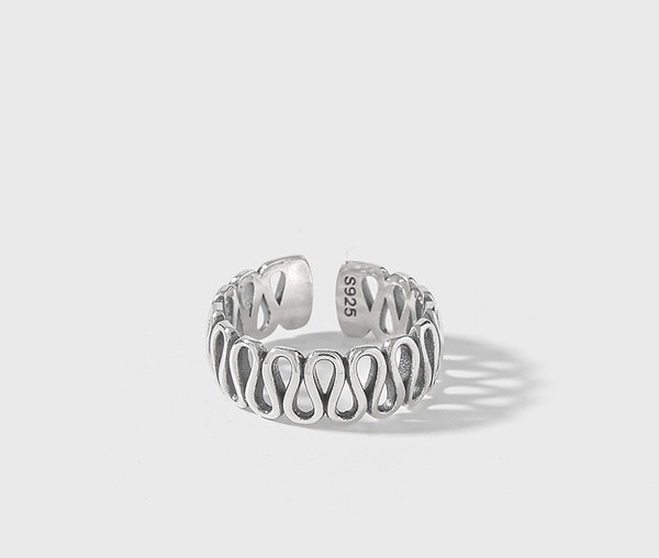 Ρυθμιζόμενο γυναικείο δαχτυλίδι σε ασήμι