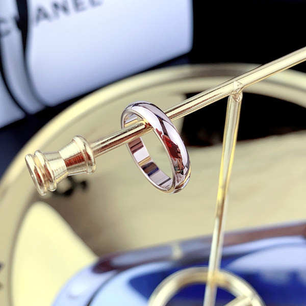 Κλασικό μοντέλο γυναικείο δαχτυλίδι σε ασημί και χρυσό χρώμα