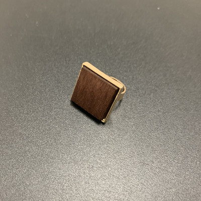 Τετράγωνο γυναικείο δαχτυλίδι