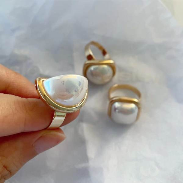 Νέο μοντέλο ρυθμιζόμενο δαχτυλίδι σε χρυσό χρώμα - τρία μοντέλα