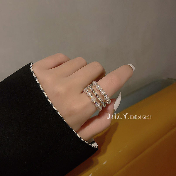 Ρυθμιζόμενο γυναικείο δαχτυλίδι με πέρλες