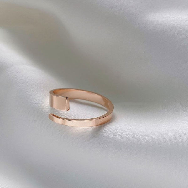 Γυναικείο ατσάλινο δαχτυλίδι σε χρυσό χρώμα νέο μοντέλο