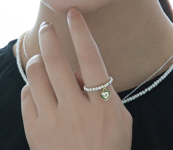 Γυναικείο δαχτυλίδι με πέρλες με μενταγιόν καρδιά