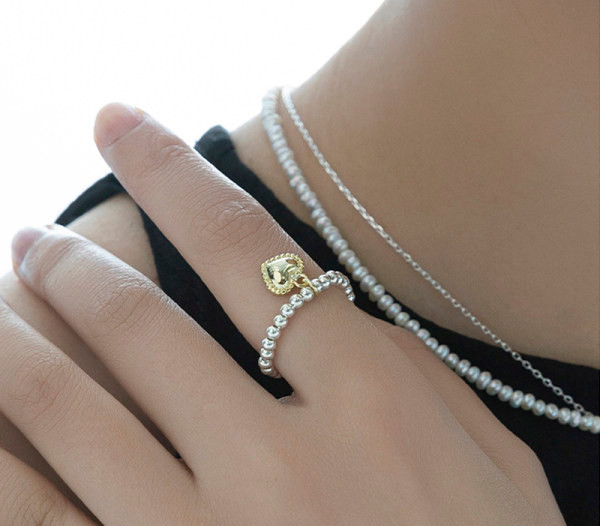 Γυναικείο δαχτυλίδι με πέρλες με μενταγιόν καρδιά