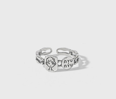 Γυναικείο δαχτυλίδι με εικόνα αγοριού και εγχάρακτη επιγραφή