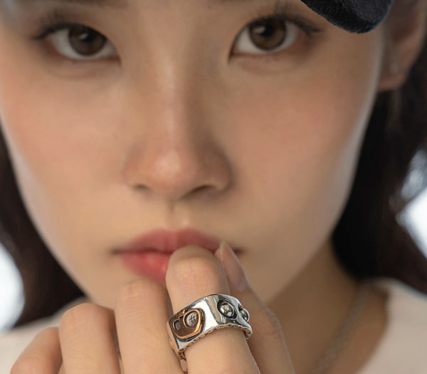 Γυναικείο ατσάλινο δαχτυλίδι σε ασημί χρώμα νέο μοντέλο