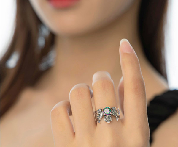 Γυναικείο δαχτυλίδι με  χρωματιστή διακοσμητική πέτρα