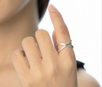 Ежедневен пръстен в сребрист цвят за жени