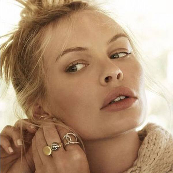 Καθημερινό  δαχτυλίδι σε χρυσό χρώμα - για γυναίκες