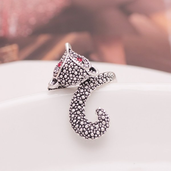 Γυναικείο μοντέρνο λεπτό μοντέλο δαχτυλίδι με αλεπού