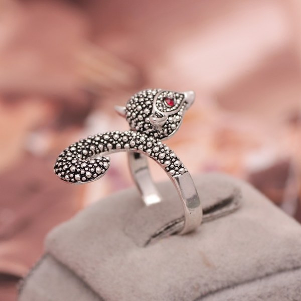 Γυναικείο μοντέρνο λεπτό μοντέλο δαχτυλίδι με αλεπού