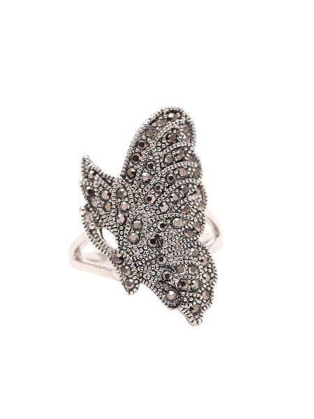 Γυναικείο μοντέρνο δαχτυλίδι σε σχήμα πεταλούδας