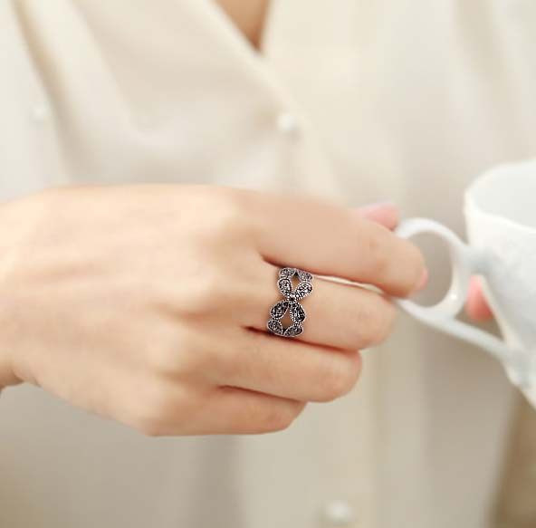 Γυναικείο ασημένιο δαχτυλίδι με λουλούδια φαρδύ μοντέλο