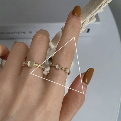 Γυναικείο δαχτυλίδι με πέτρες - δύο μοντέλα