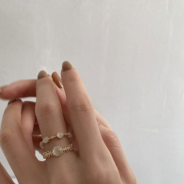 Γυναικείο δαχτυλίδι με πέτρες - δύο μοντέλα