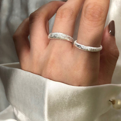 Γυναικείο σετ με δύο δαχτυλίδια σε ασημί χρώμα