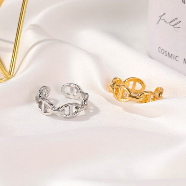 Ρυθμιζόμενο γυναικείο δαχτυλίδι σε ασημί και χρυσό χρώμα