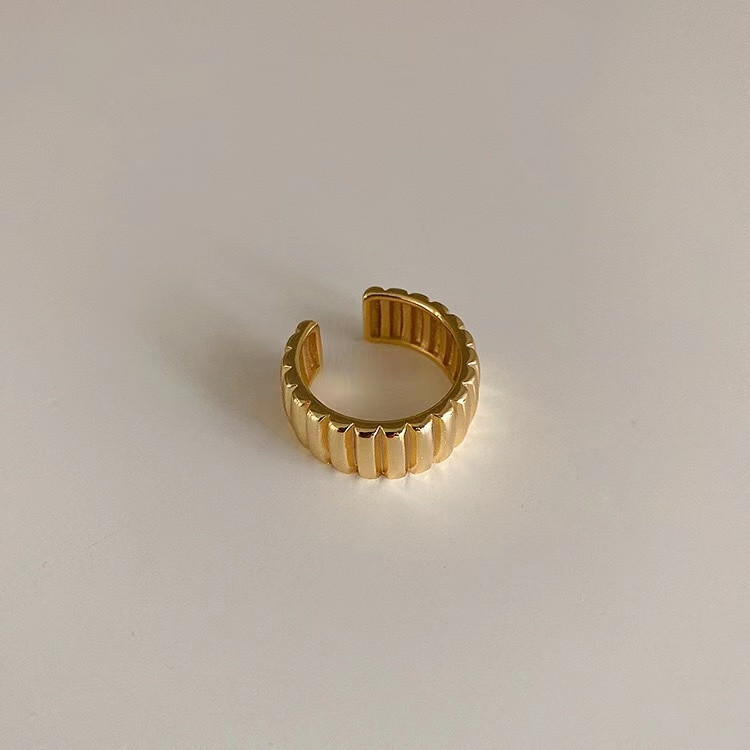 Γυναικείο μοντέρνο δαχτυλίδι σε δύο μοντέλα