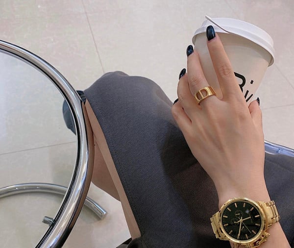 Μοντέρνο φαρδύ μοντέλο χρυσό γυναικείο δαχτυλίδι