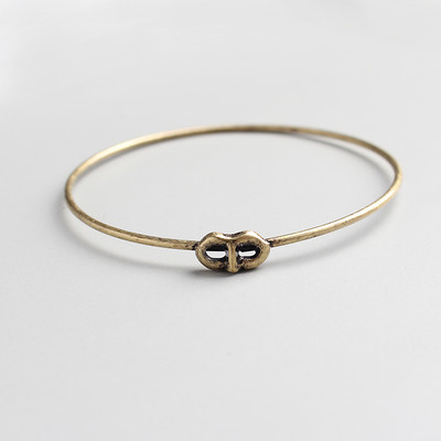 Naiste igapäevane sõrmus viies erinevas mudelis