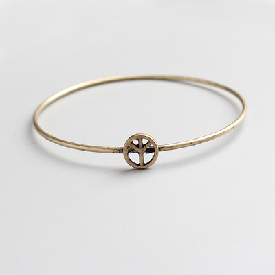 Naiste igapäevane sõrmus viies erinevas mudelis