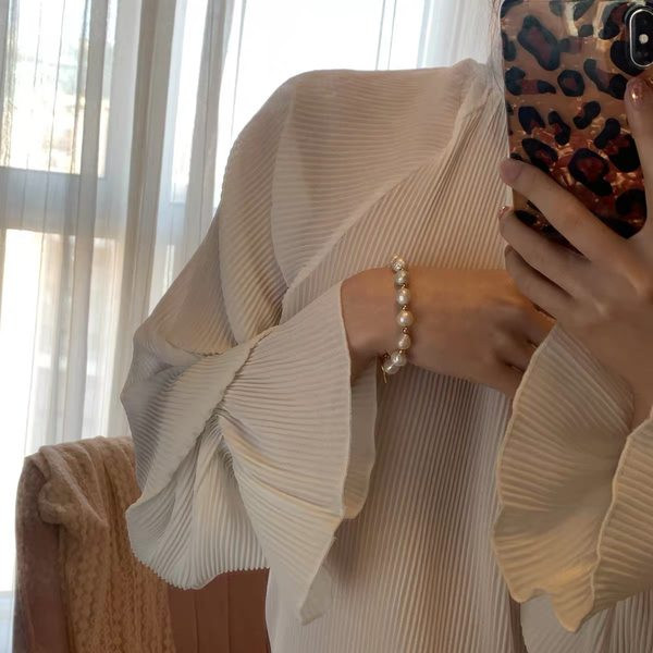 Γυναικείο  βραχιόλι από πέρλες με μεταλλικό δαχτυλίδι