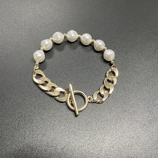 Νέο  μοντέλο γυναικείο βραχιόλι με πέρλες