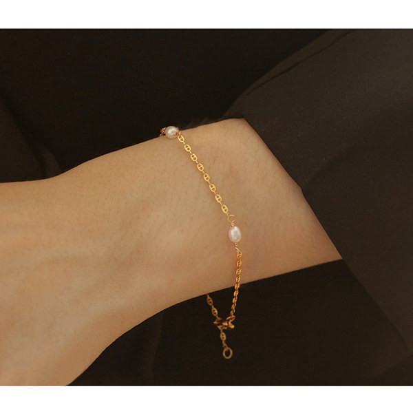 Γυναικείο βραχιόλι σε χρυσό χρώμα - δύο μοντέλα