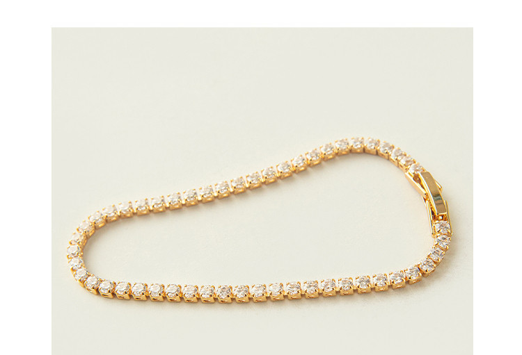 Κομψό γυναικείο βραχιόλι με διακοσμητικές πέτρες