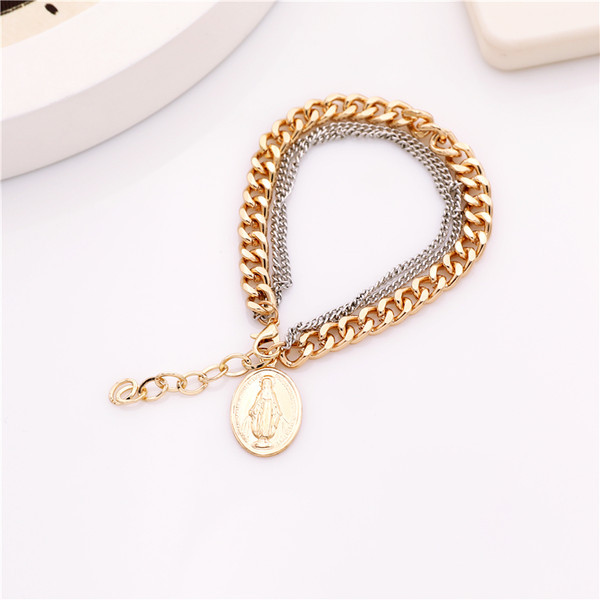 Γυναικείο βραχιόλι σε χρυσό χρώμα με μενταγιόν