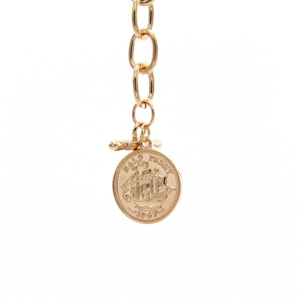 Μοντέρνο γυναικείο  βραχιόλι με μενταγιόν σε χρυσό χρώμα