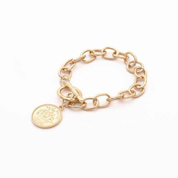 Μοντέρνο γυναικείο  βραχιόλι με μενταγιόν σε χρυσό χρώμα
