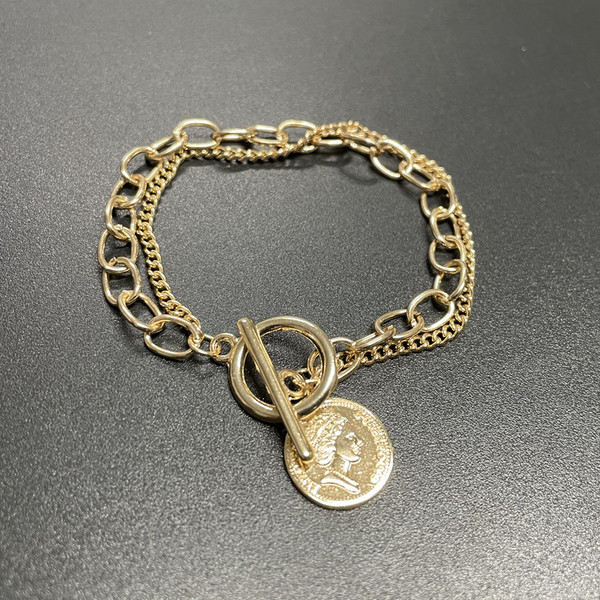 Βραχιόλι δύο σειρών σε χρυσό χρώμα με μενταγιόν - δύο μοντέλα