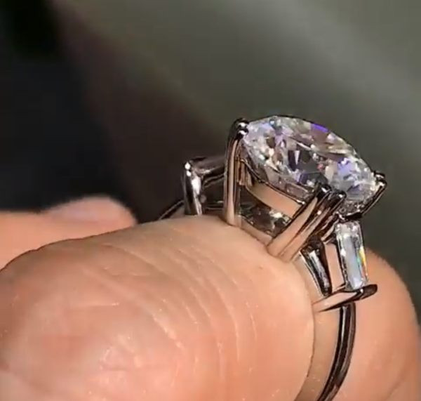 Γυναικείο δαχτυλίδι με πέτρα