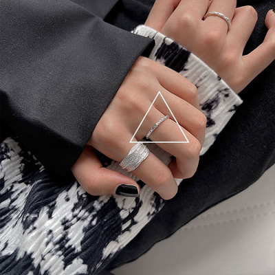 Γυναικεία δαχτυλίδια πολλά μοντέλα σε ασημί χρώμα