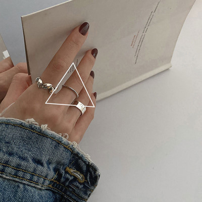 Γυναικεία δαχτυλίδια πολλά μοντέλα σε ασημί χρώμα