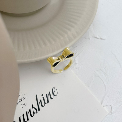 Γυναικεία δαχτυλίδια πολλά μοντέλα σε ασημί χρώμα