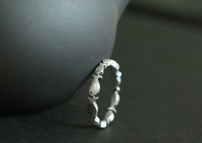 Ασημένιο χρώμα γυναικείο δαχτυλίδι με διακόσμηση ψαριού