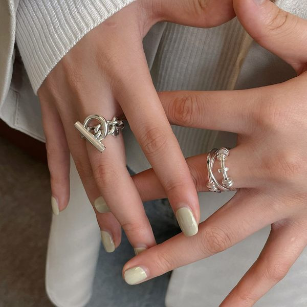 Ασημένιο ρυθμιζόμενο δαχτυλίδι με πλέξη και κόμπο