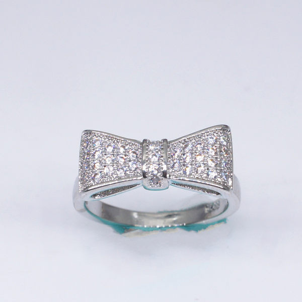 Дамски пръстен панделка с декоративни камъни