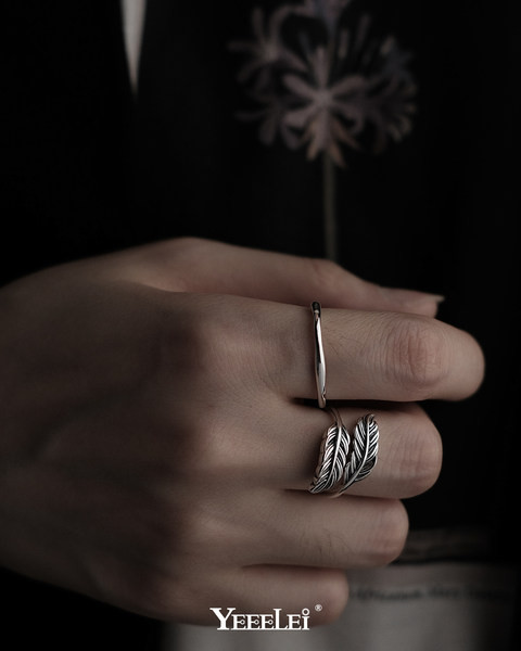 Ασημένιο γυναικείο δαχτυλίδι με διακόσμηση  φύλλα