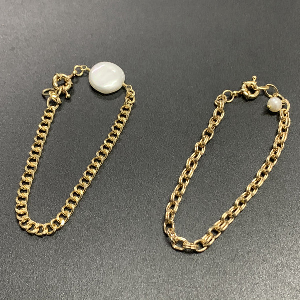 Γυναικείο βραχιόλι σε χρυσό χρώμα με πέρλα