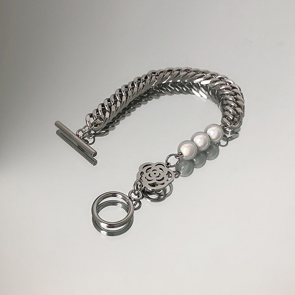 Γυναικείο βραχιόλι διακοσμημένο με τριαντάφυλλο και πέρλα