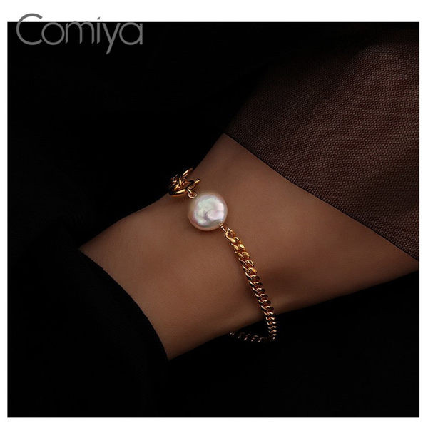 Γυναικείο βραχιόλι σε χρυσό χρώμα - δύο μοντέλα