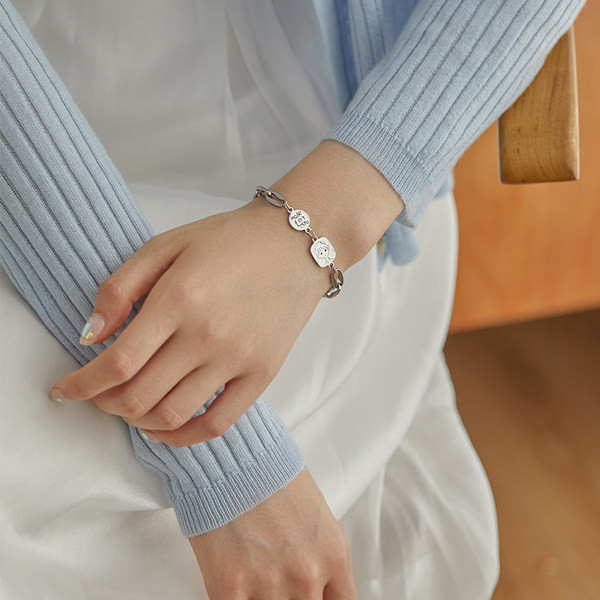 Γυναικείο ρυθμιζόμενο βραχιόλι σε ασημί χρώμα - φιλία