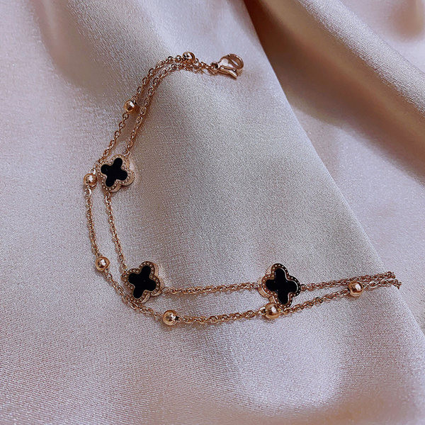 Μοντέρνο γυναικείο βραχιόλι με χάντρες και πέτρες