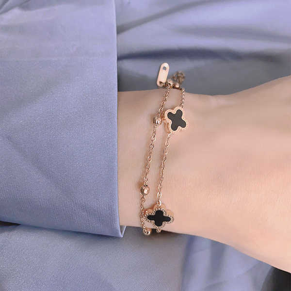 Μοντέρνο γυναικείο βραχιόλι με χάντρες και πέτρες