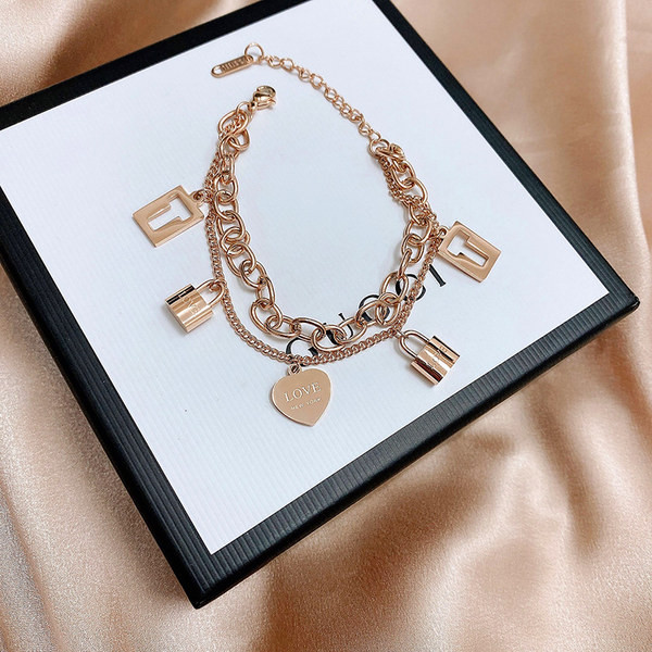 Ženska narukvica od titan čelika s privjeskom