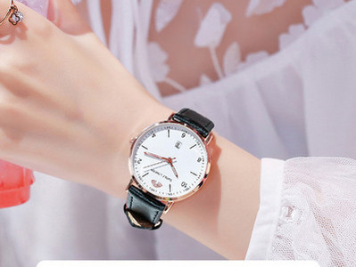 Κομψά γυναικεία ρολόγια με δερμάτινο ή μεταλλικό λουράκι