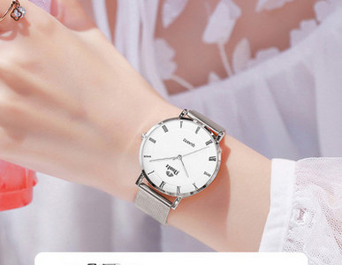 Κομψό γυναικείο ρολόι με στρογγυλό καντράν - δερμάτινο ή μεταλλικό λουράκι